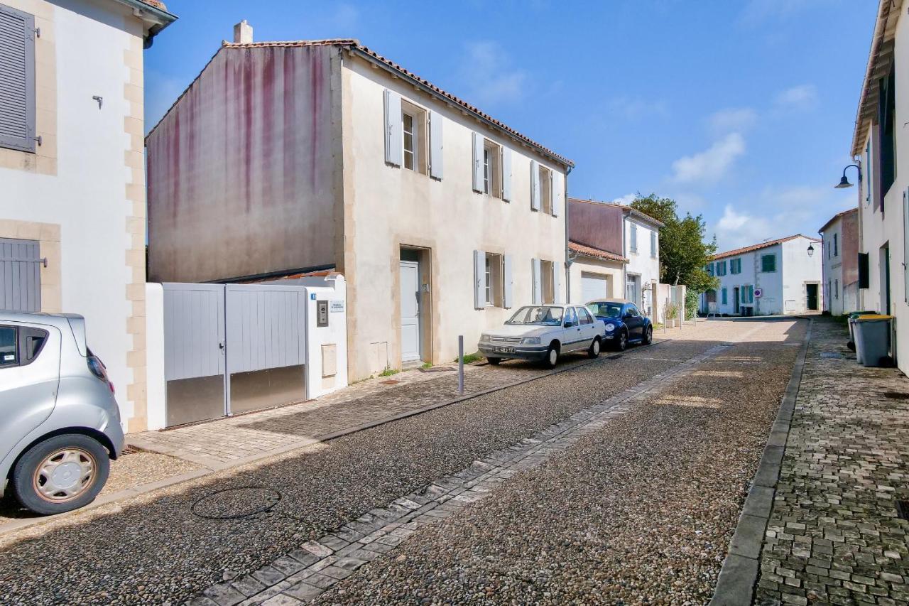 A 150M Du Port De St-Martin-De-Re, Studio Pour 2 Saint-Martin-de-Ré Extérieur photo